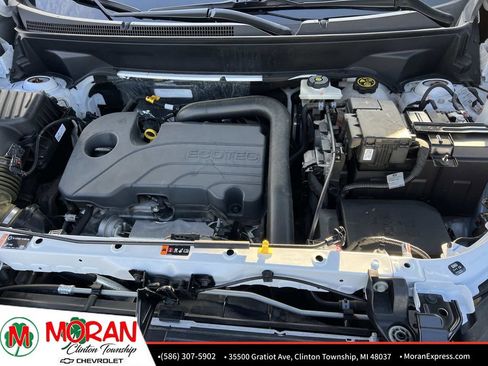 Used 2024 Chevrolet Equinox LS w/ LS Convenience Package image 12