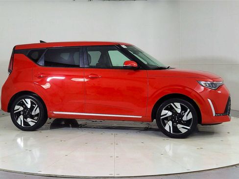 Used 2025 Kia Soul GT-Line w/ GT-Line Technology Package image 8