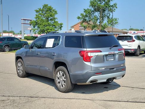 Used 2021 GMC Acadia SLT w/ Technology Package FWD image 2