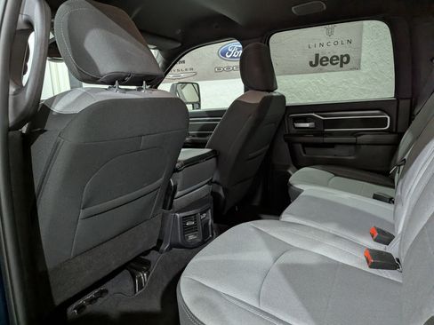 Used 2024 RAM 2500 Big Horn w/ Level 2 Equipment Group image 13