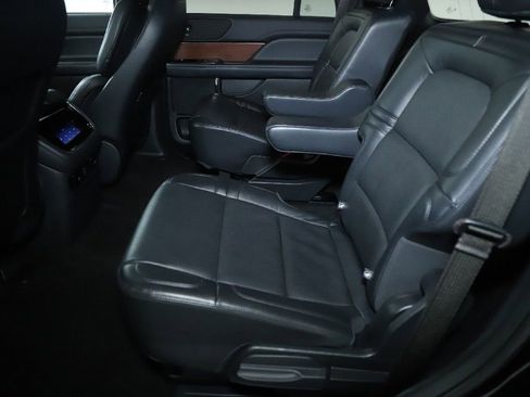Used 2022 Lincoln Navigator Reserve image 15