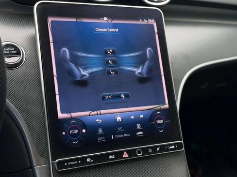 Used 2024 Mercedes-Benz C 300 4MATIC Sedan image 24