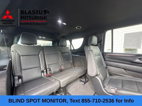 Used 2023 Chevrolet Suburban Premier image 16
