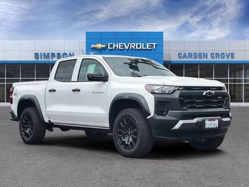 Used 2026 Chevrolet Colorado Trail Boss AWD/4WD image 1