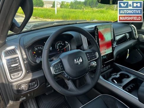 Used 2025 RAM 1500 Laramie AWD/4WD image 19