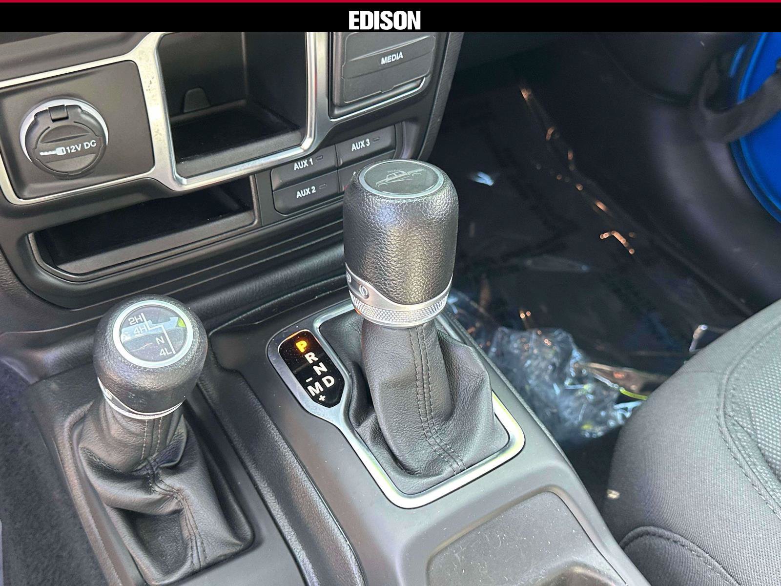 Used 2023 Jeep Gladiator Sport w/ Trailer Tow Package AWD/4WD image 27