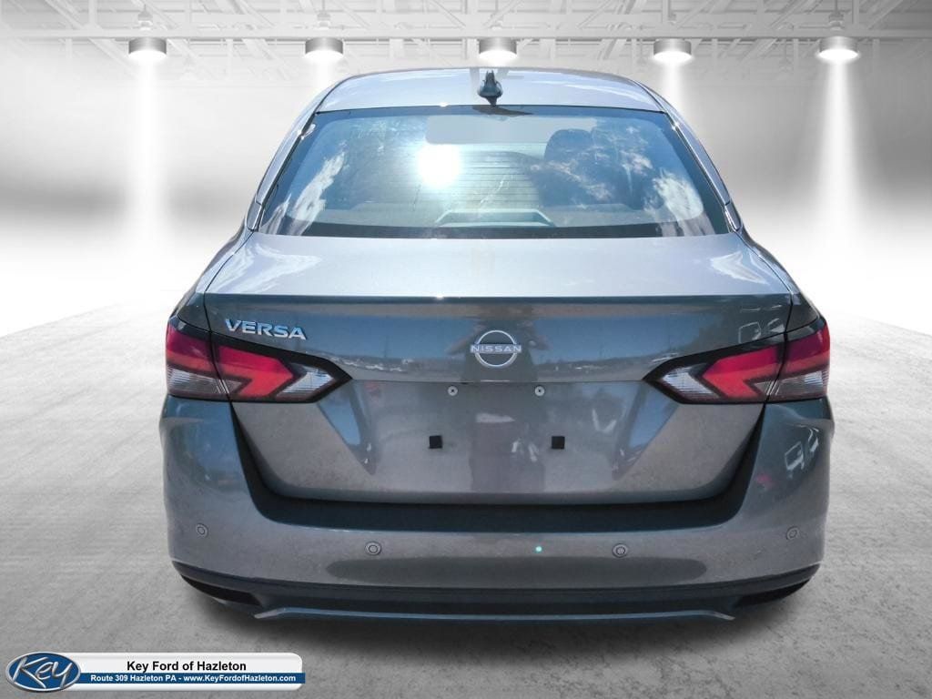 Used 2025 Nissan Versa SV FWD image 10