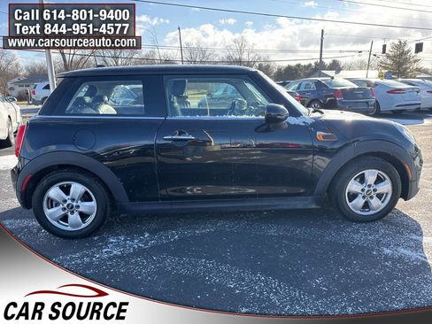 Used 2017 MINI Cooper 2-Door Hardtop image 7