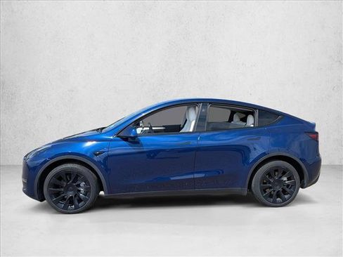 Used 2023 Tesla Model Y Long Range AWD/4WD image 8