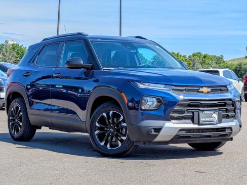 Used 2022 Chevrolet TrailBlazer LT FWD image 28