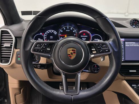 Used 2021 Porsche Cayenne GTS AWD/4WD image 23