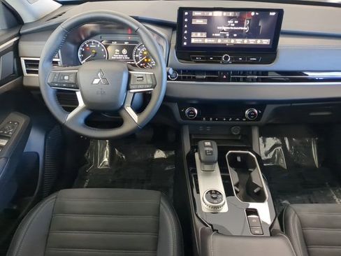 New 2025 Mitsubishi Outlander Trail Edition image 17