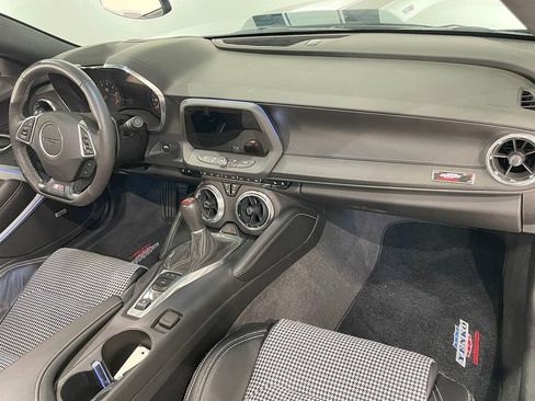Used 2018 Chevrolet Camaro SS RWD image 62