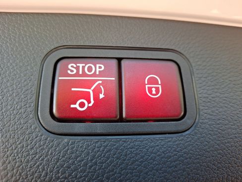 Certified 2022 Mercedes-Benz GLC 300 4MATIC image 29