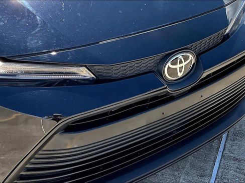 Used 2024 Toyota Corolla LE image 29