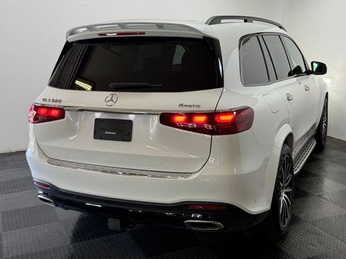 Used 2024 Mercedes-Benz GLS 580 4MATIC image 11