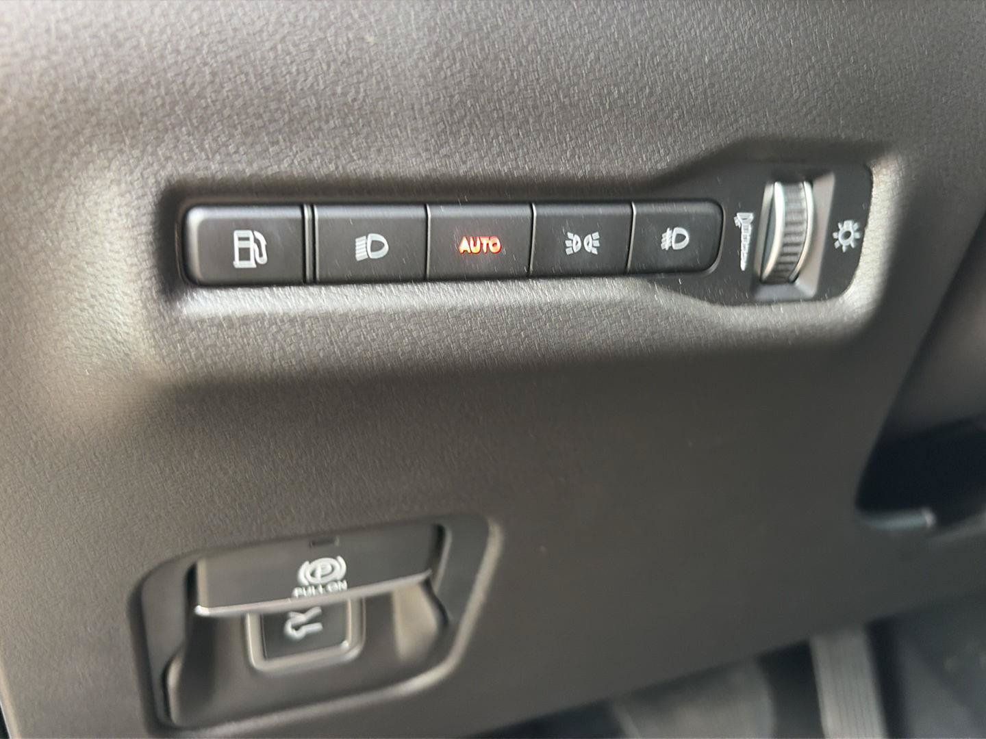 Used 2026 Jeep Cherokee Limited AWD/4WD image 9