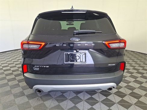 Used 2023 Ford Escape Active image 9