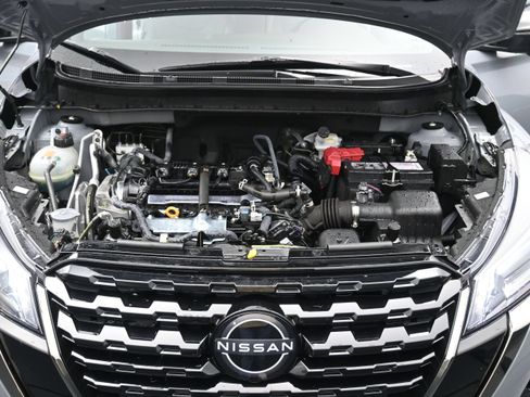 Used 2024 Nissan Kicks SR w/ SR Premium Package FWD image 24