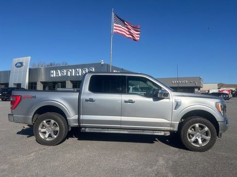 Used 2023 Ford F150 Lariat w/ Trailer Tow Package image 7