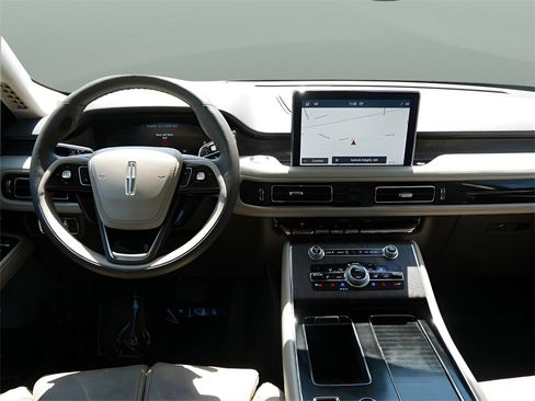 Used 2020 Lincoln Aviator Reserve w/ Equipment Group 202A image 14