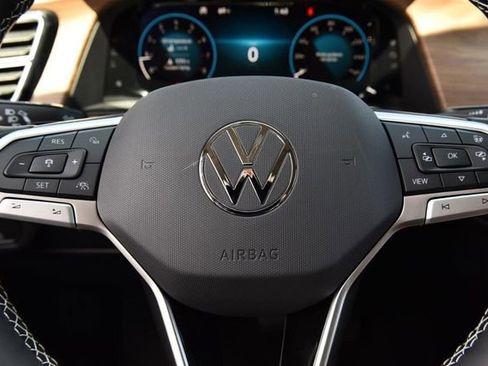 New 2026 Volkswagen Atlas SE FWD image 17