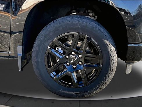Used 2024 Chevrolet Silverado 1500 RST AWD/4WD image 33