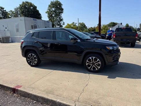 Used 2022 Jeep Compass Limited w/ Sun and Sound Group AWD/4WD image 5