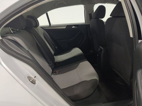 Used 2018 Volkswagen Jetta S w/ Cold Weather Package FWD image 19