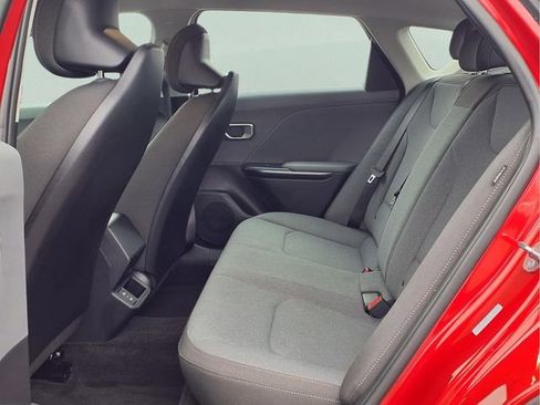 New 2025 Kia K4 LXS FWD image 18