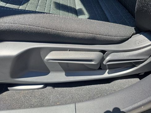 New 2027 Honda HR-V LX image 9