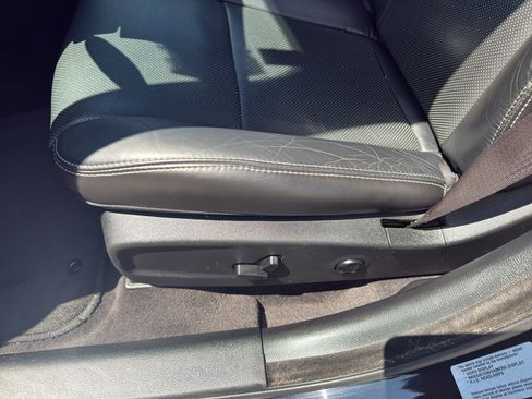Used 2018 Chrysler 300 S w/ 300S Premium Group AWD/4WD image 16