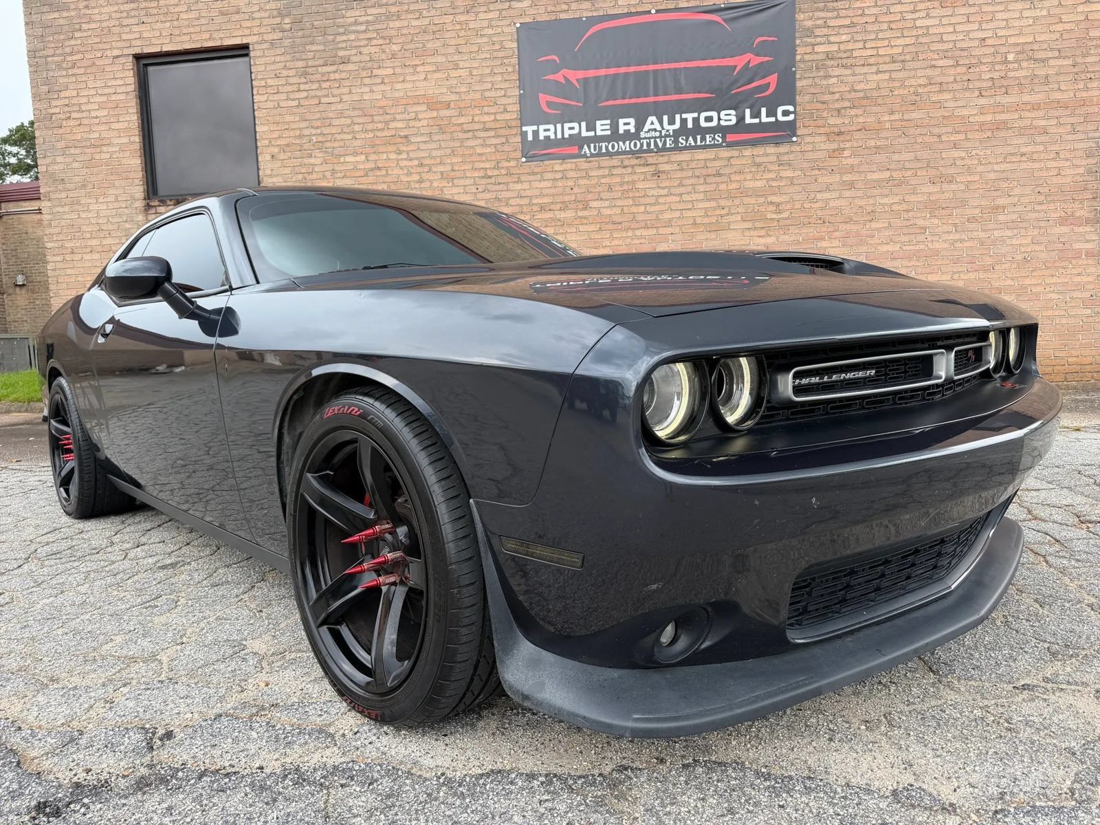 Used 2019 Dodge Challenger R/T RWD image 1