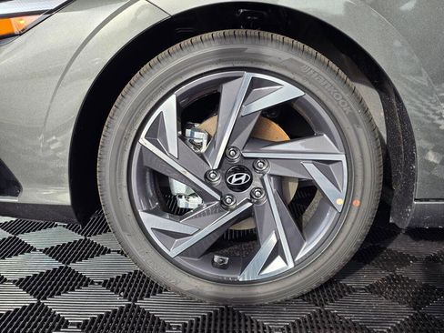 New 2026 Hyundai Elantra Limited image 12