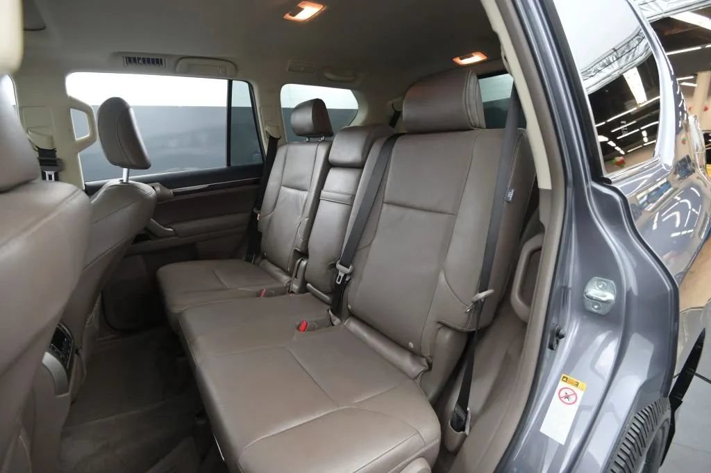 Used 2018 Lexus GX 460 Premium w/ Premium Package AWD/4WD image 46