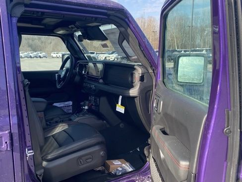 New 2026 Jeep Wrangler Unlimited Rubicon image 15