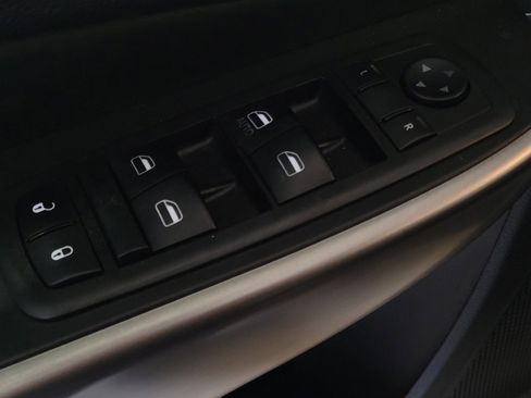 Used 2019 Jeep Cherokee Latitude Plus image 27