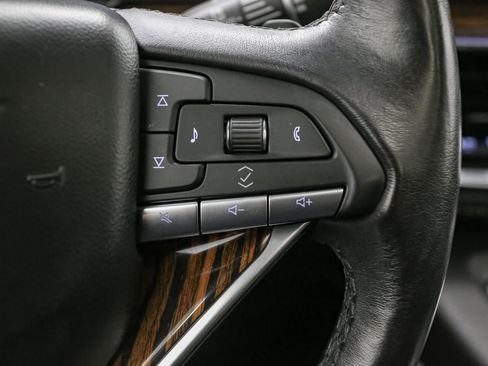 Used 2021 Cadillac Escalade Premium Luxury w/ Performance Package image 44