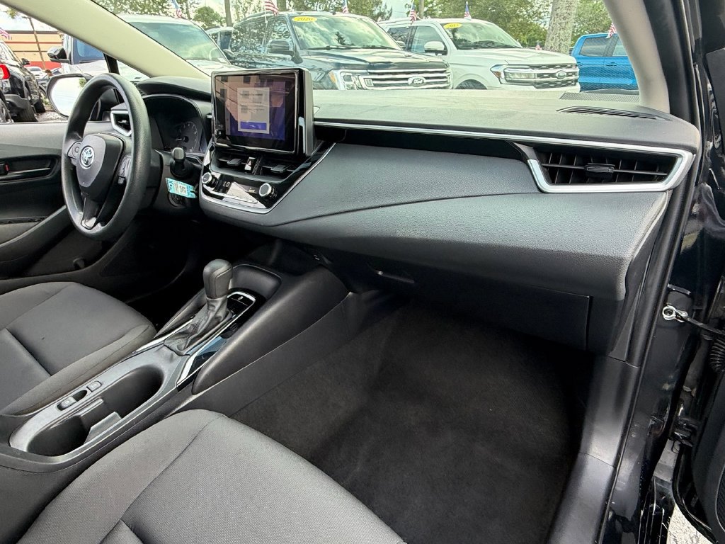 Used 2024 Toyota Corolla LE FWD image 14