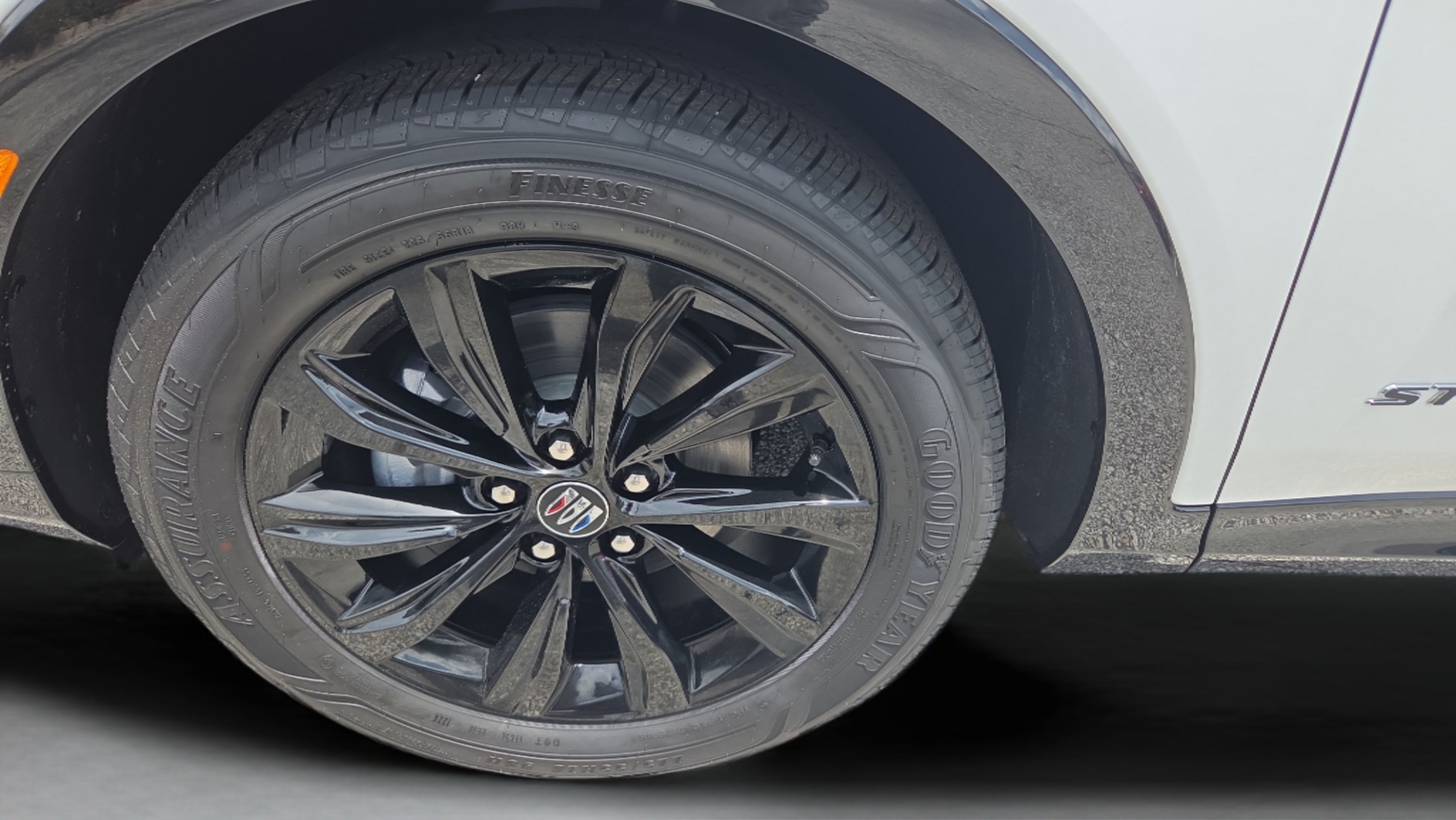 New 2026 Buick Envista Sport Touring w/ Convenience I Package FWD image 28