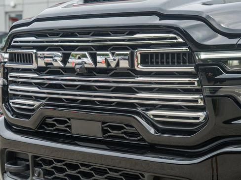 New 2026 RAM 2500 Laramie AWD/4WD image 12