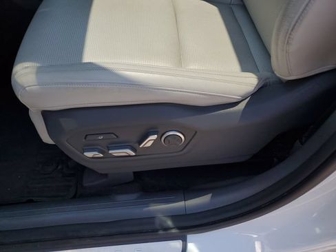 Used 2025 Hyundai Santa Fe Calligraphy AWD/4WD image 17