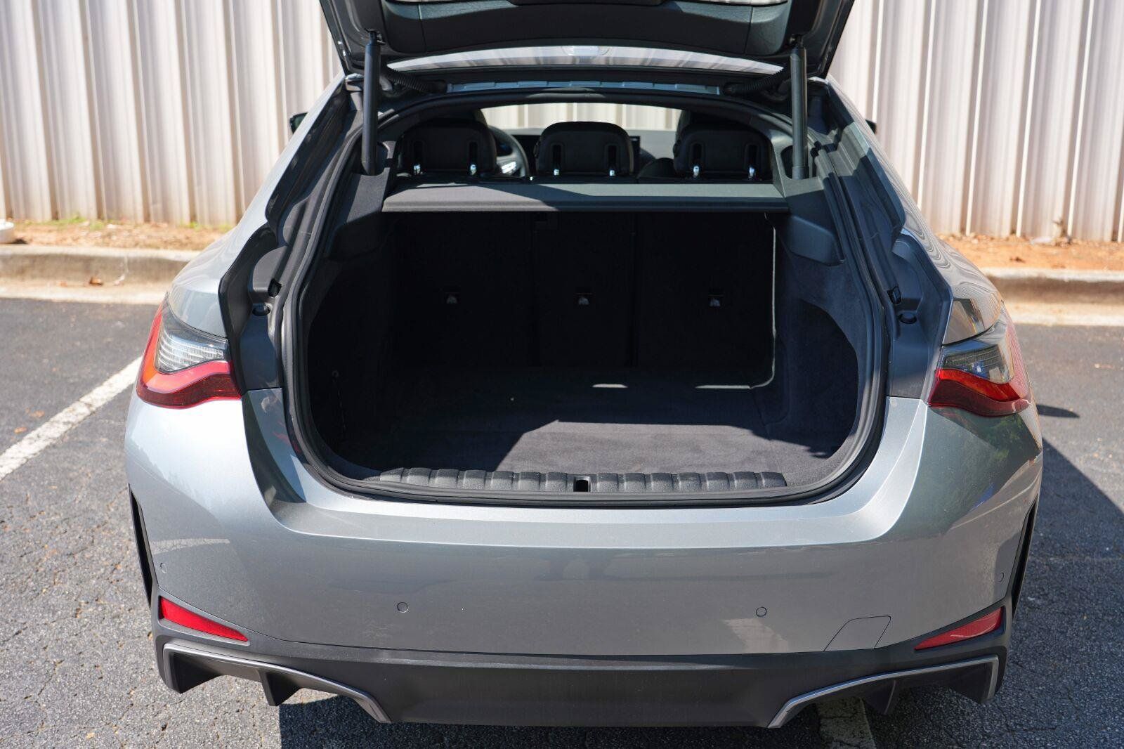 Used 2023 BMW i4 eDrive40 w/ Premium Package RWD image 10