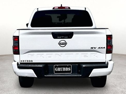 Used 2024 Nissan Frontier SV AWD/4WD image 5