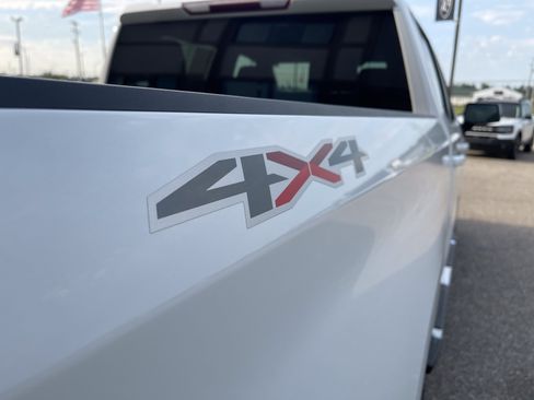 Used 2020 Chevrolet Silverado 1500 LT w/ True North Edition AWD/4WD image 29