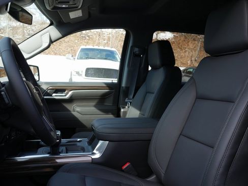 New 2026 Chevrolet Silverado 1500 LT w/ Z71 Off-Road Package image 9