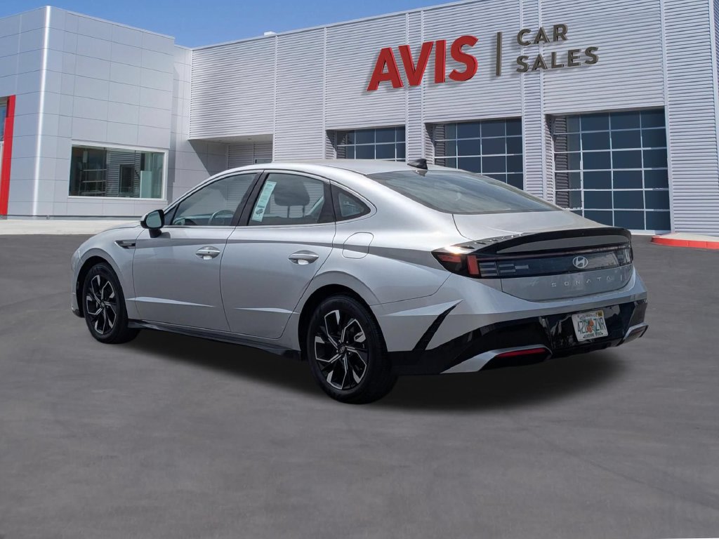 Used 2025 Hyundai Sonata SEL FWD image 9