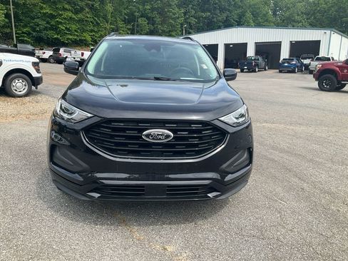 Certified 2022 Ford Edge SE w/ Black Appearance Package AWD/4WD image 2