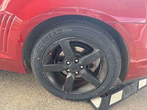 Used 2014 Chevrolet Camaro LT RWD image 8