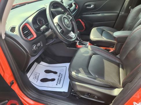 Used 2021 Jeep Renegade Trailhawk w/ Sun & Sound Group AWD/4WD image 11